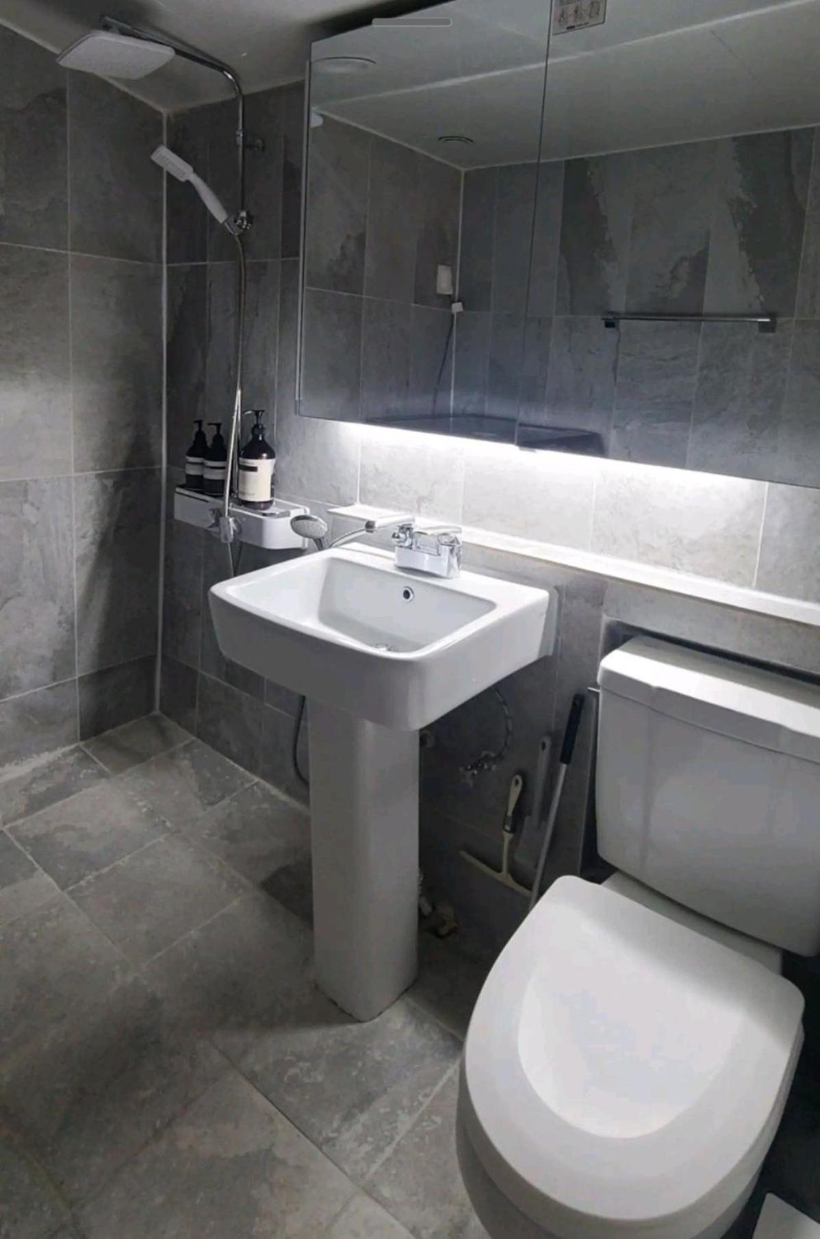 Hongik Univ 2room 4bed 1bedper1person