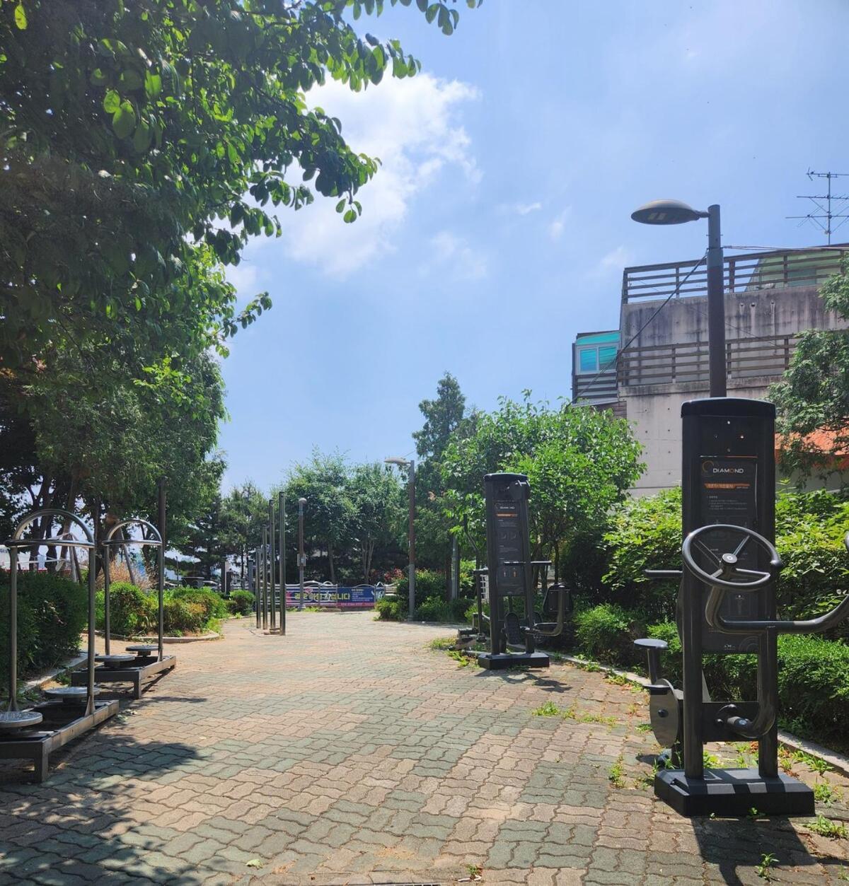Hongik Univ 2room 4bed 1bedper1person Apartment *
